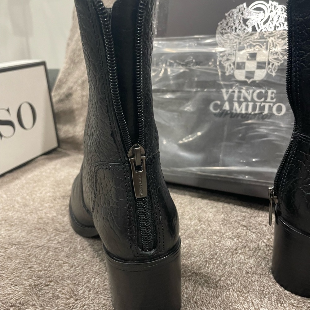 High boots - Picture 2 of 5